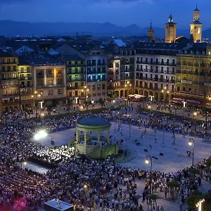 Casa de hóspedes Iraipe Pamplona Auto Check-in Aizoáin