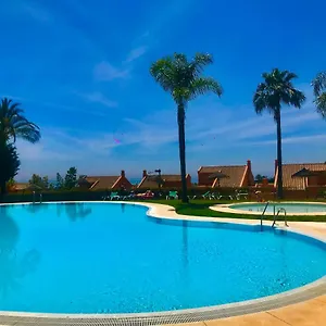 Apartamento The Elviria Penthouse,