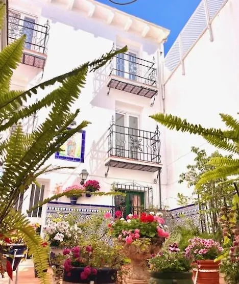 Hostal Enriqueta contacts