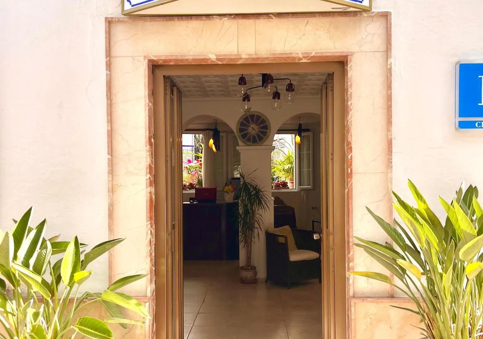 Hostal Enriqueta Marbella Guest house
